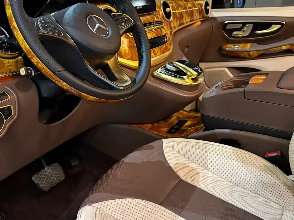 Mercedes-Benz V-Class 2018 — фото 2
