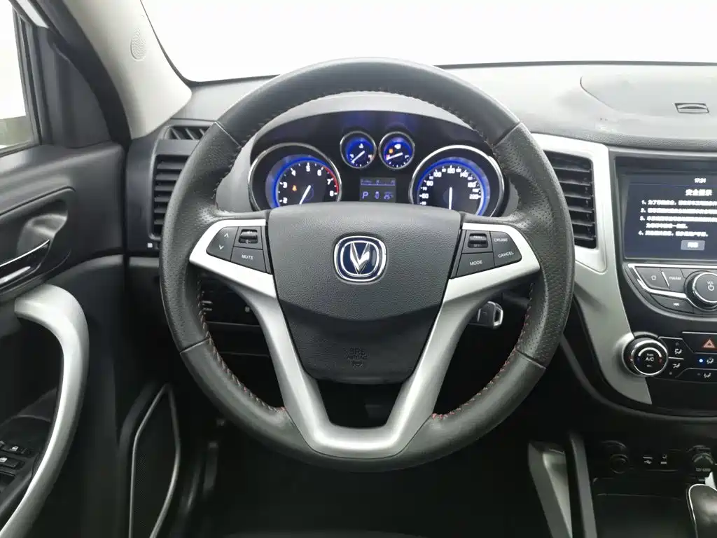 Changan CS35 2016 — фото 11