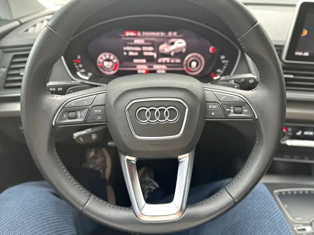 Audi Q5L 2021 — фото 24