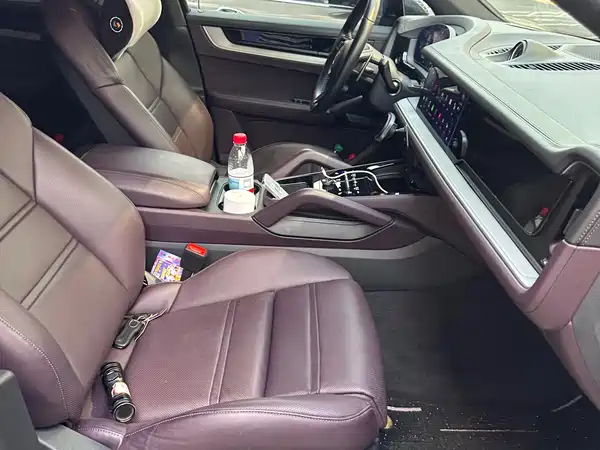 Porsche Cayenne 2023
