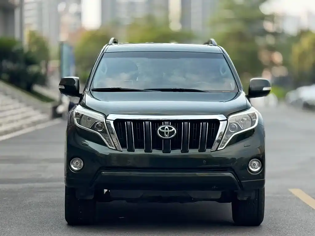 Toyota Prado 2017 — фото 2