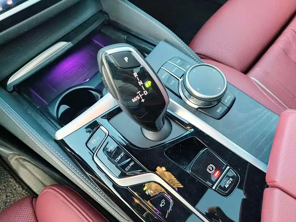 BMW 5 Series 2023 — фото 12