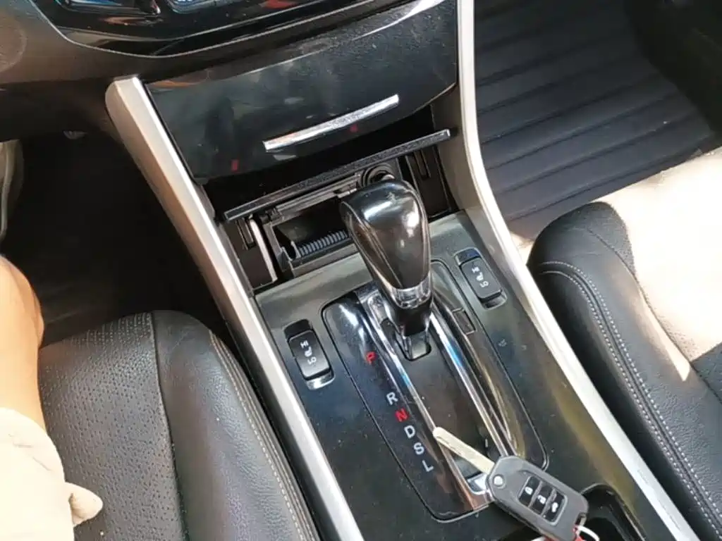 Honda Accord 2017 — фото 14