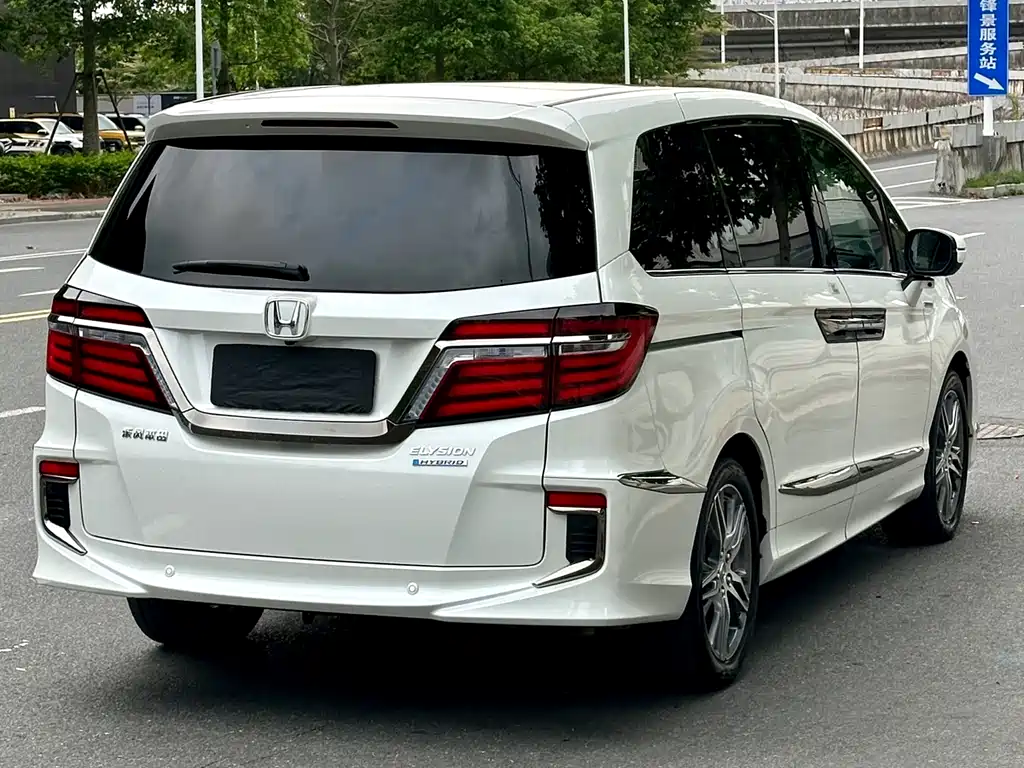 Honda Elysion 2021 — фото 18