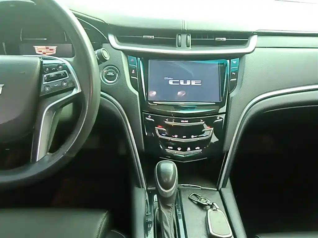 Cadillac XTS 2018 — фото 13