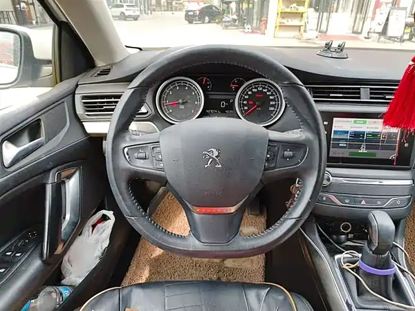 Peugeot 408 2014