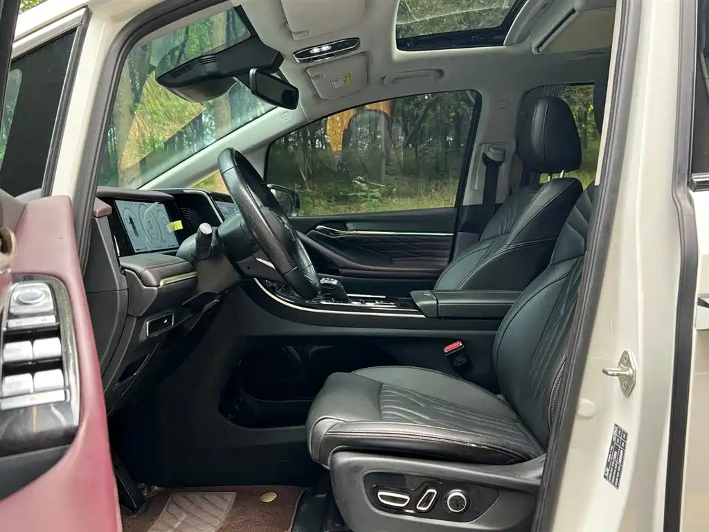 GAC Motor Trumpchi M8 2023 — фото 14