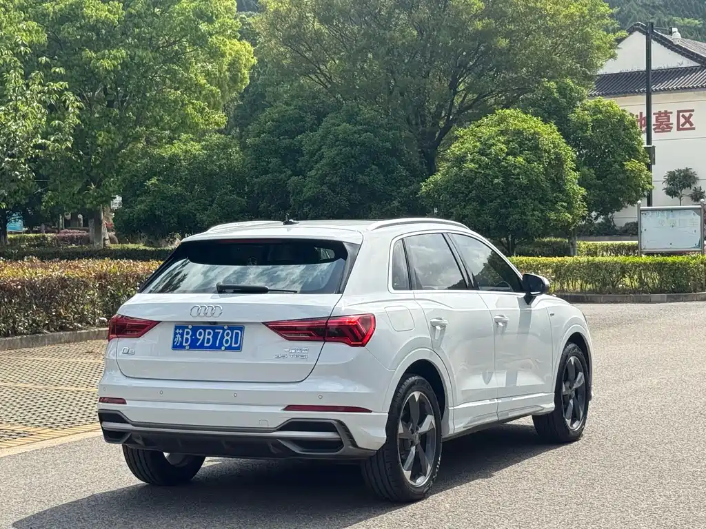Audi Q3 2019 — фото 17
