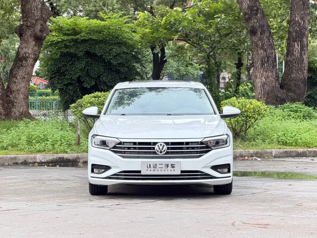 Volkswagen Sagitar 2020