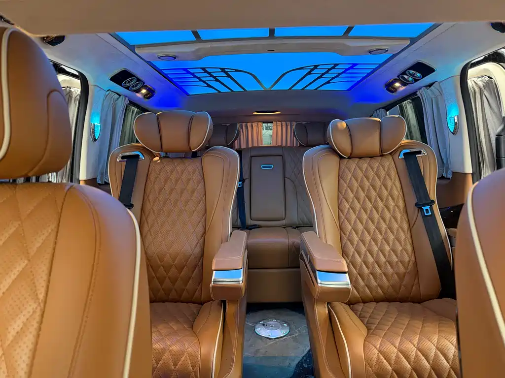 Mercedes-Benz Vito 2022 — фото 14