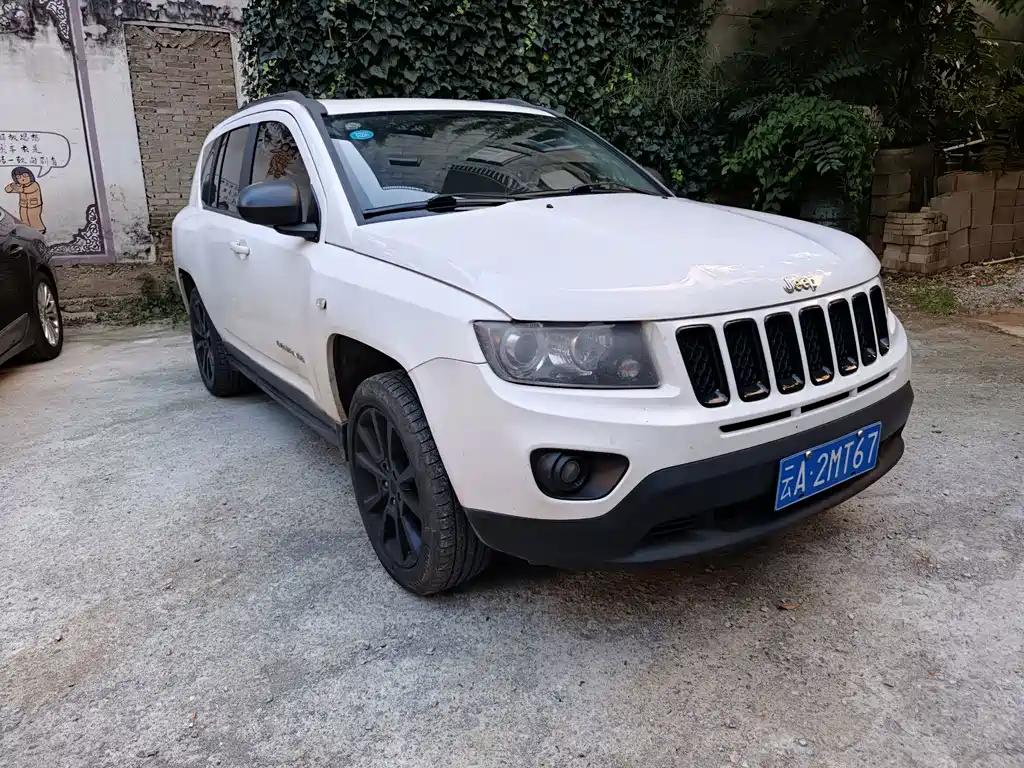 Jeep Compass 2013 — фото 3