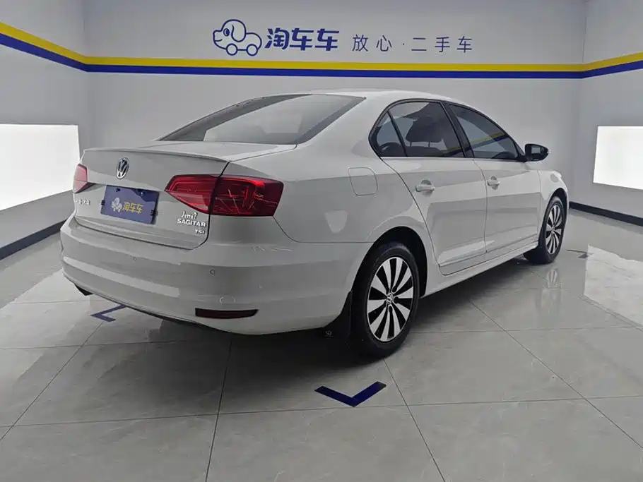 Volkswagen Sagitar 2017