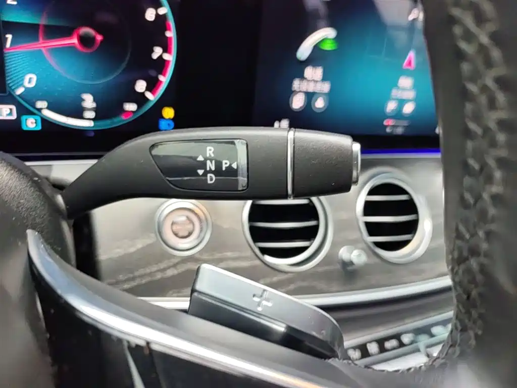 Mercedes-Benz E-Class 2022 — фото 14