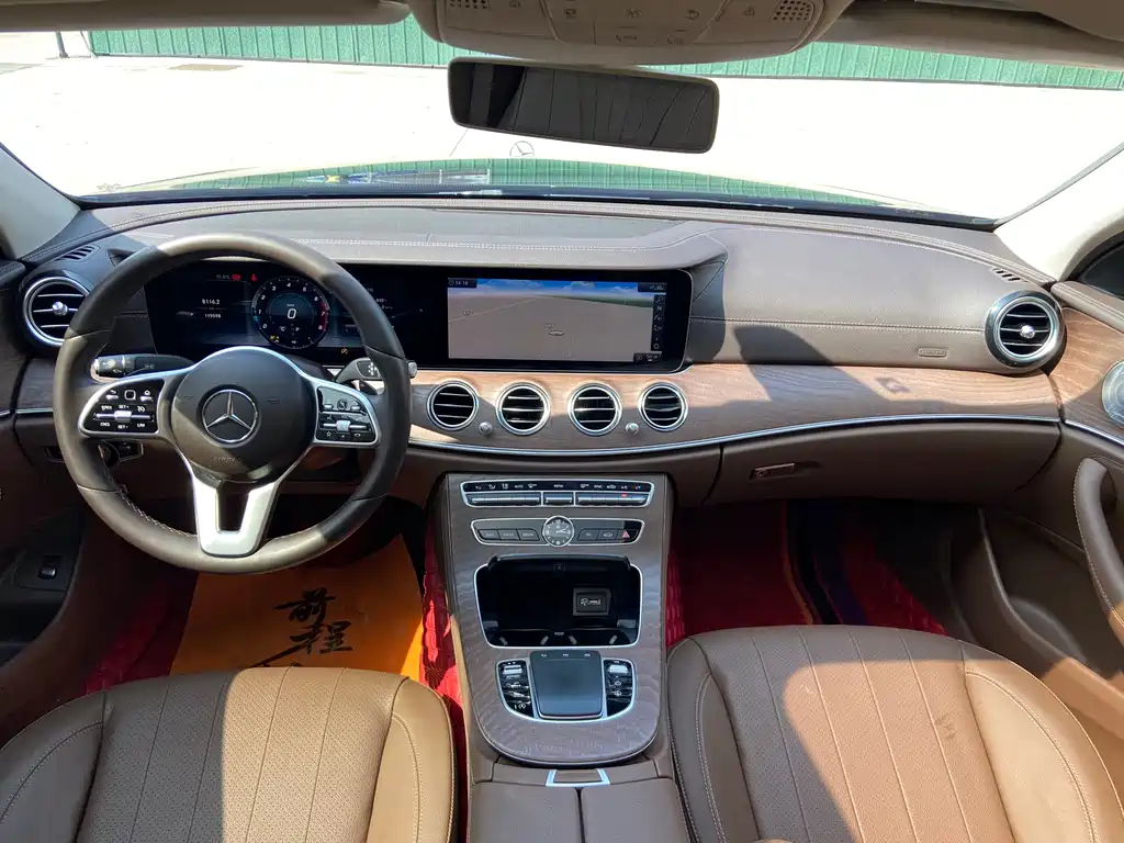 Mercedes-Benz E-Class 2019 — фото 11
