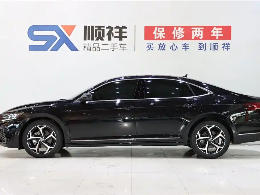 Volkswagen Passat 2025