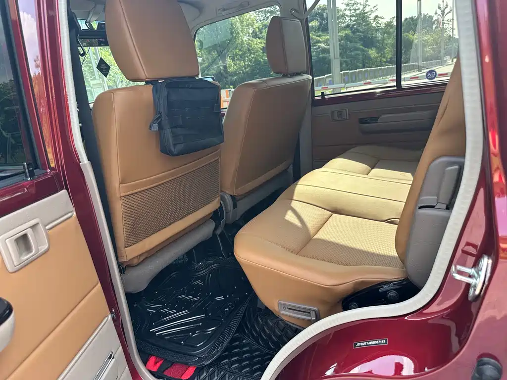 Toyota Land Cruiser 2022 — фото 18