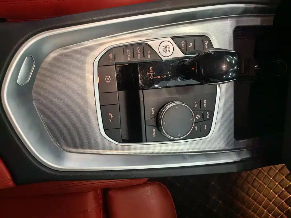 BMW Z4 2021 — фото 15
