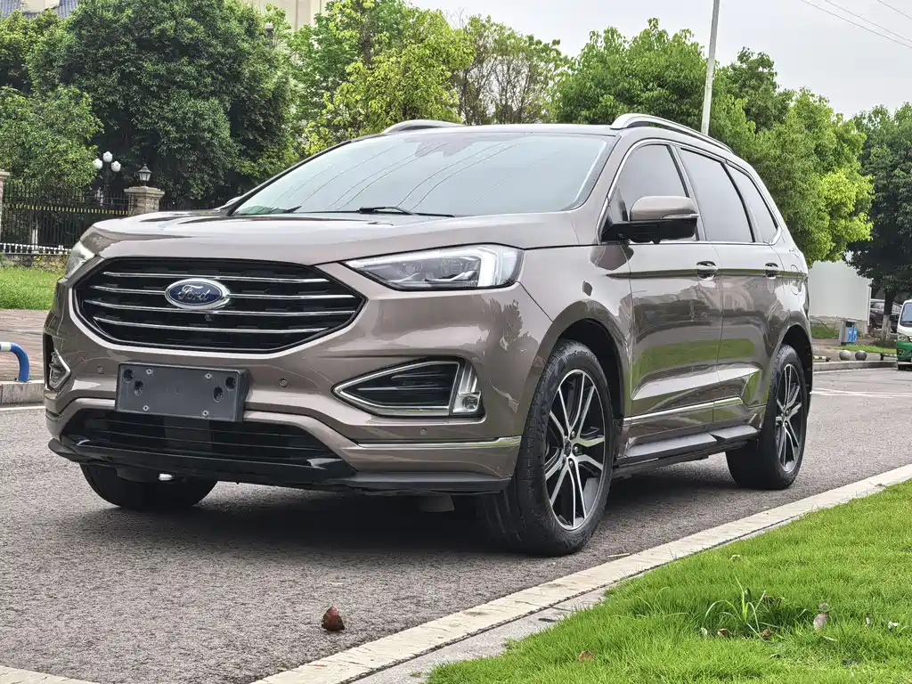 Ford Edge 2020 — фото 1