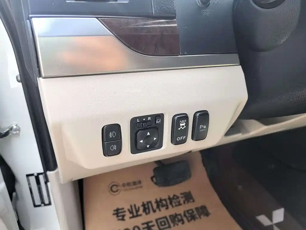 Mitsubishi Pajero 2018 — фото 14