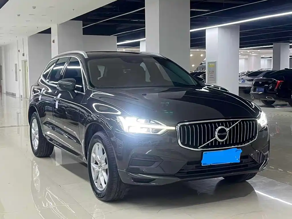 Volvo XC60 2019 — фото 3
