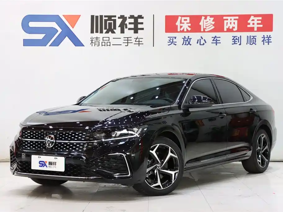 Volkswagen Passat 2025