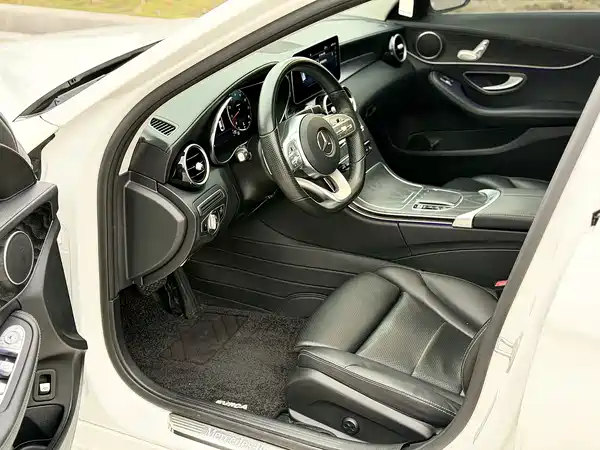 Mercedes-Benz C-Class 2021