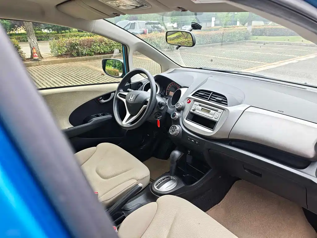 Honda Fit 2012 — фото 13
