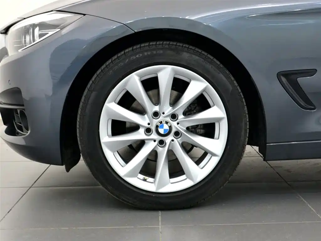 BMW 3 Series GT 2018 — фото 16