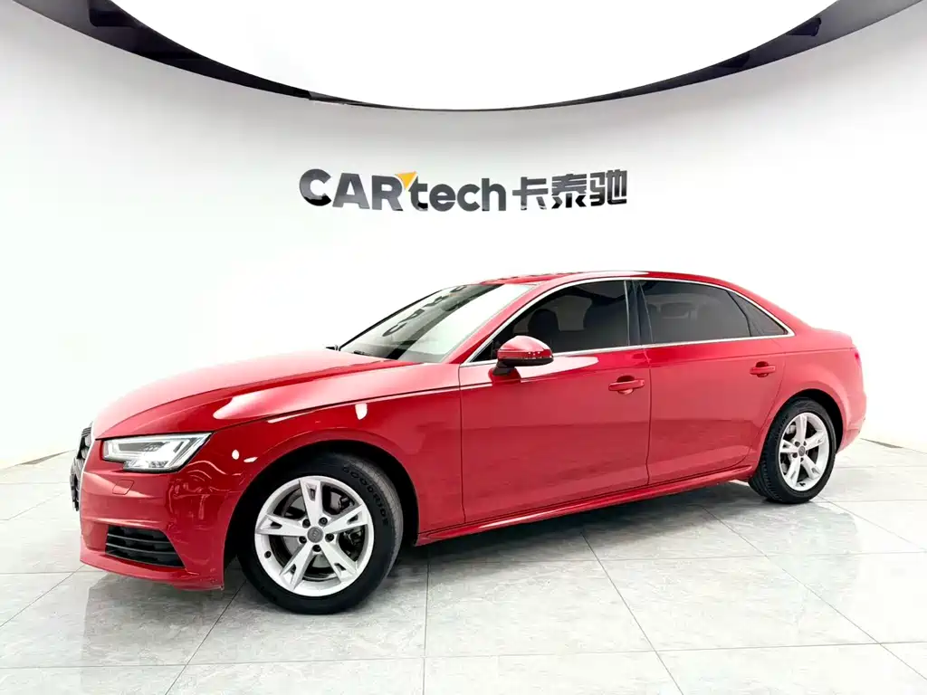 Audi A4L 2017 — фото 1