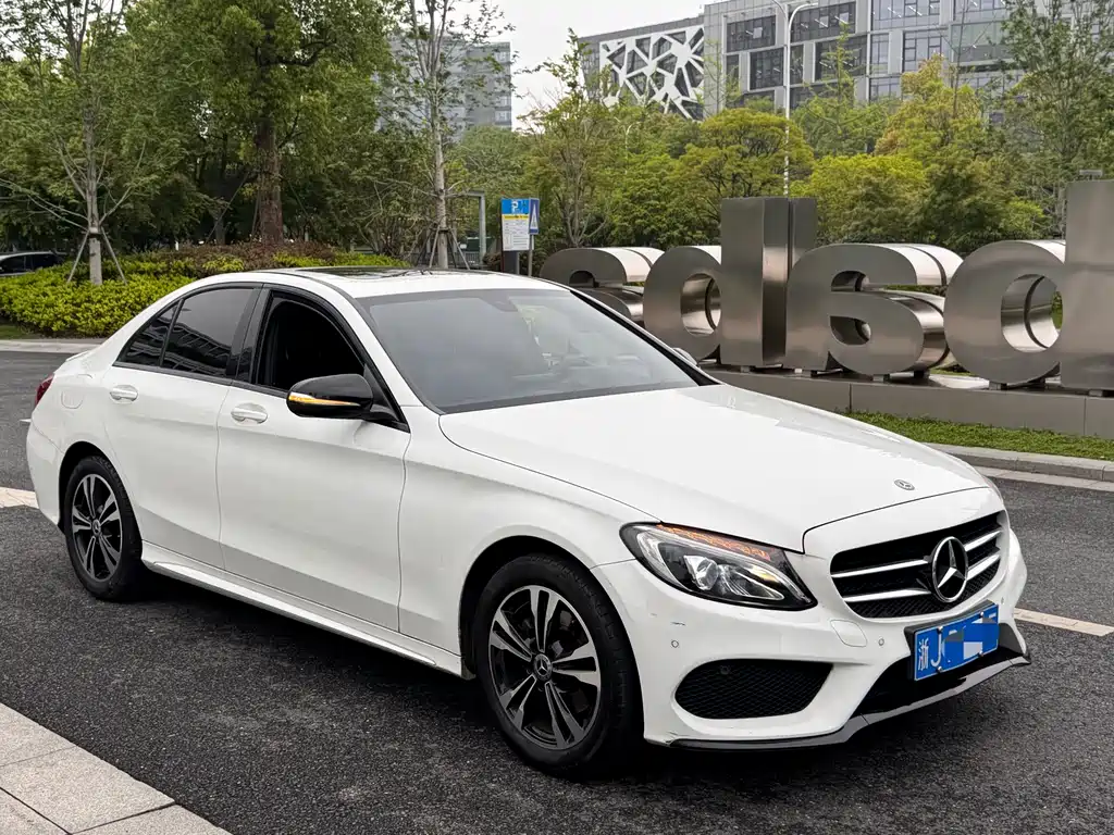 Mercedes-Benz C-Class 2017 — фото 3
