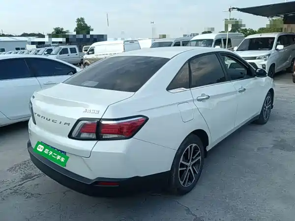 Venucia D60 2019