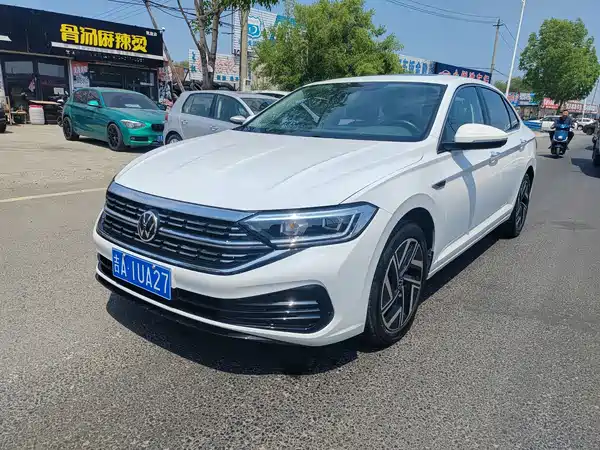 Volkswagen Sagitar 2023