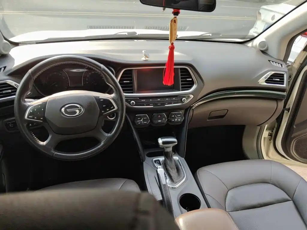 GAC Trumpchi GS4 2015 — фото 13