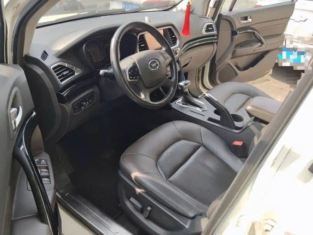 GAC Trumpchi GS4 2015 — фото 14