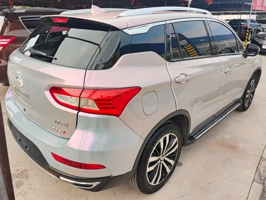 GAC Trumpchi GS4 2017 — фото 3