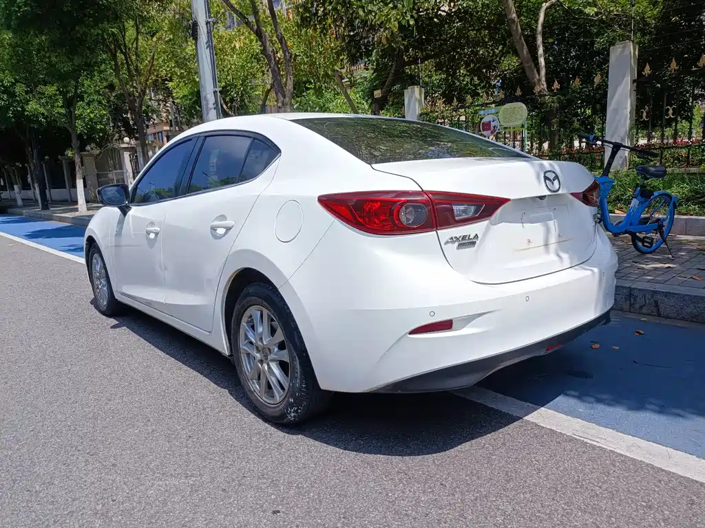 Mazda 3 Axela 2017