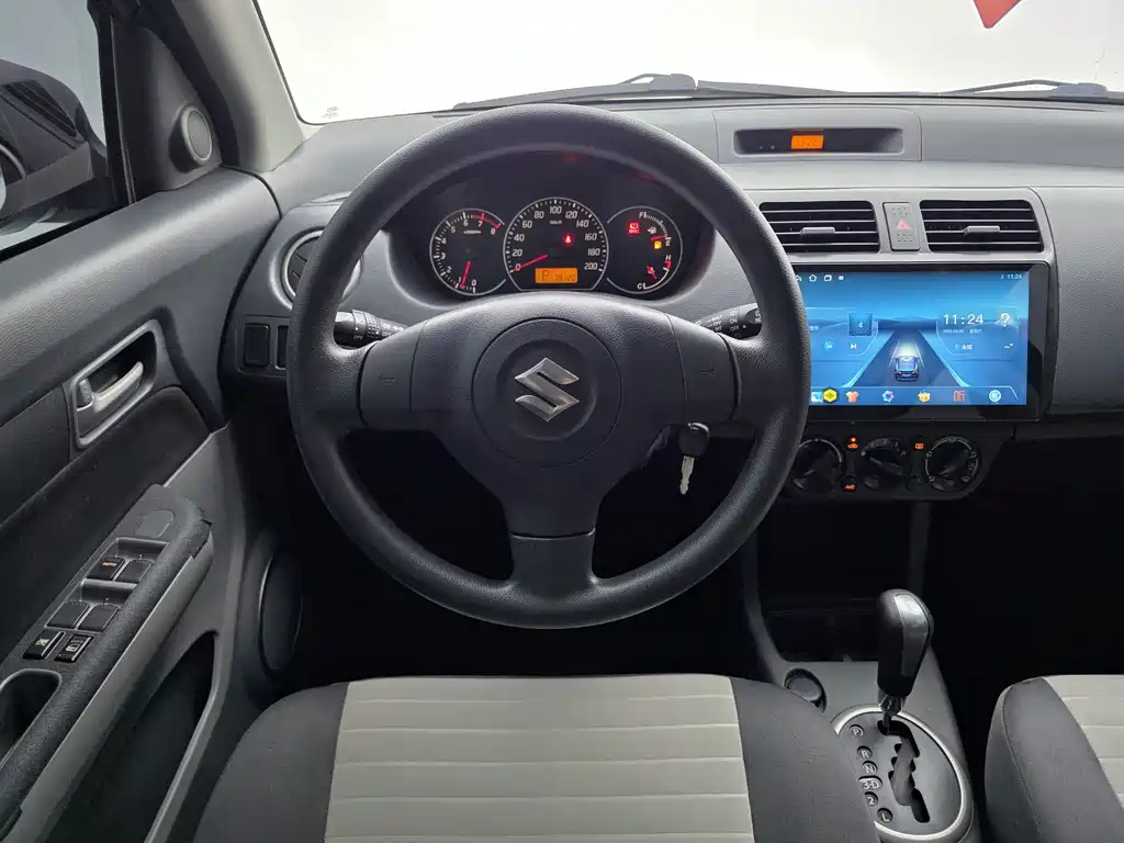 Suzuki Swift 2018 — фото 14