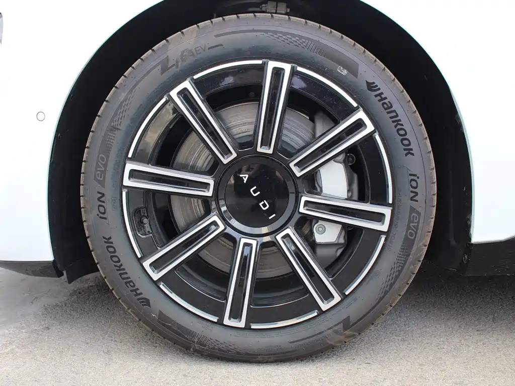 Audi E5 Sportback — фото 7