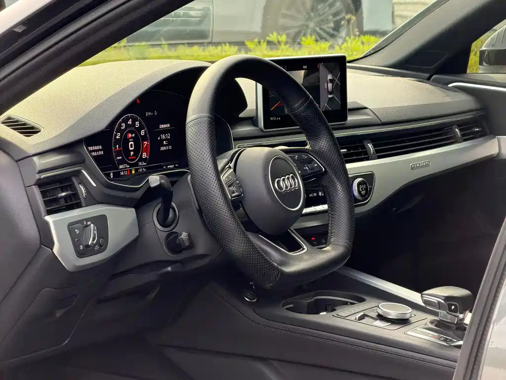 Audi A4L 2019 — фото 4