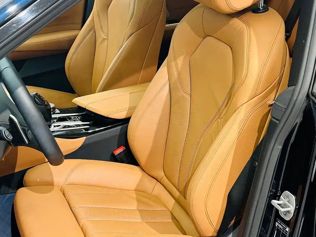 BMW 6 Series GT 2025 — фото 18