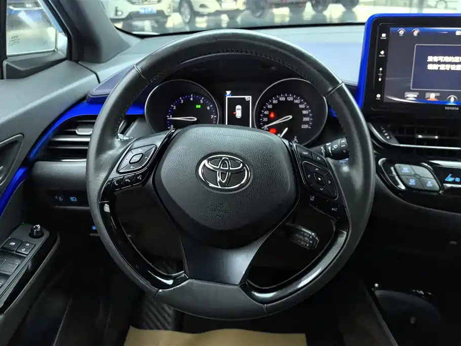 Toyota IZOA 2019 — фото 15