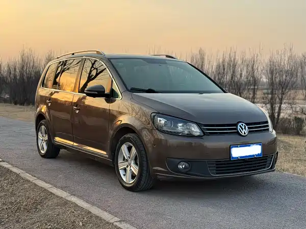 Volkswagen Touran 2011