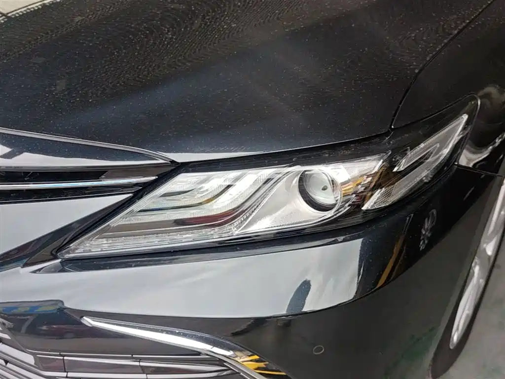 Toyota Camry 2022 — фото 24