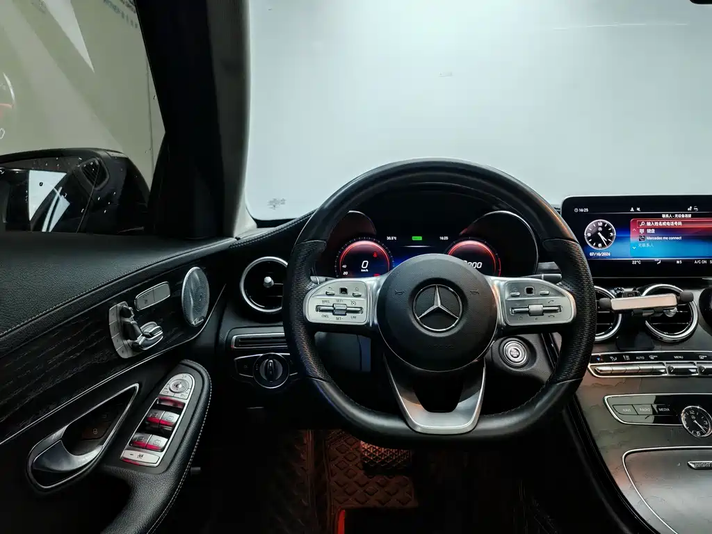 Mercedes-Benz C-Class 2020 — фото 9