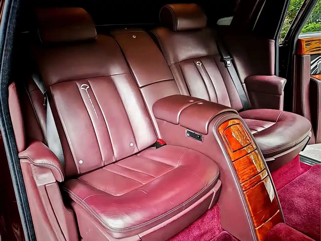 Rolls-Royce Phantom 2016 — фото 9