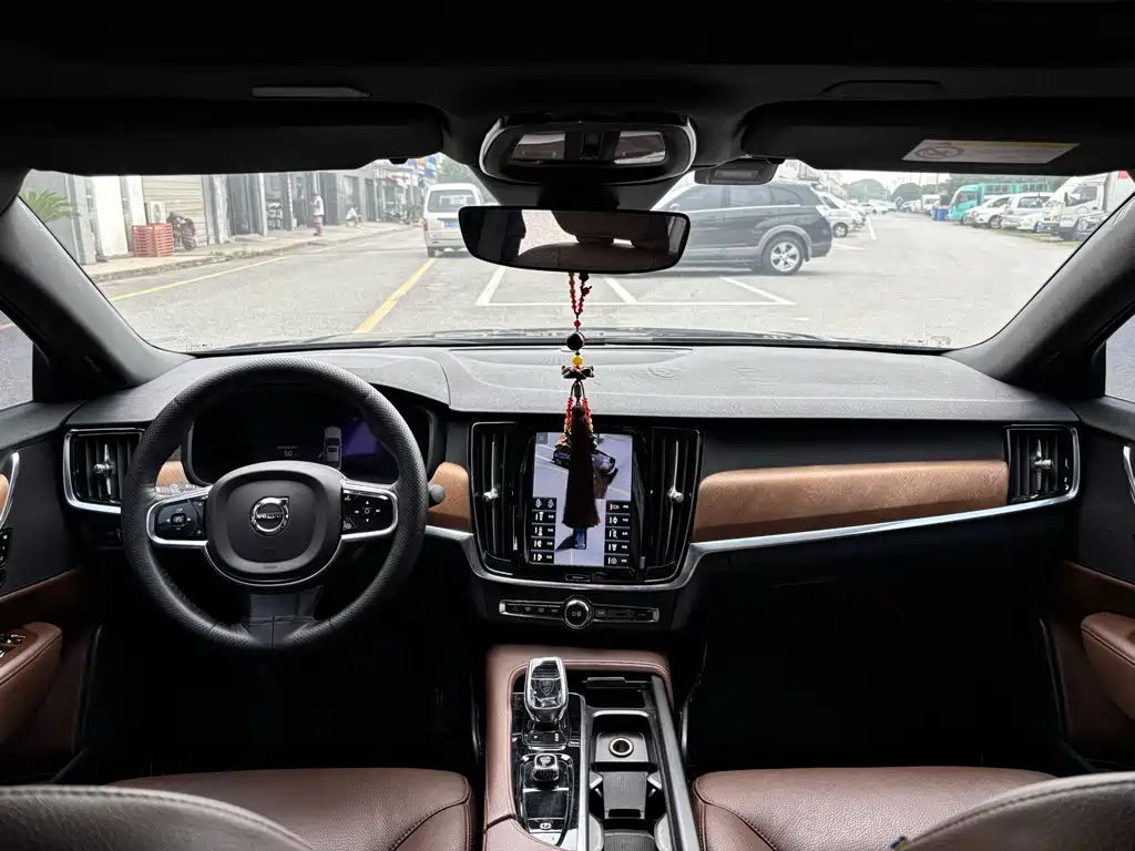 Volvo S90 2021 — фото 13