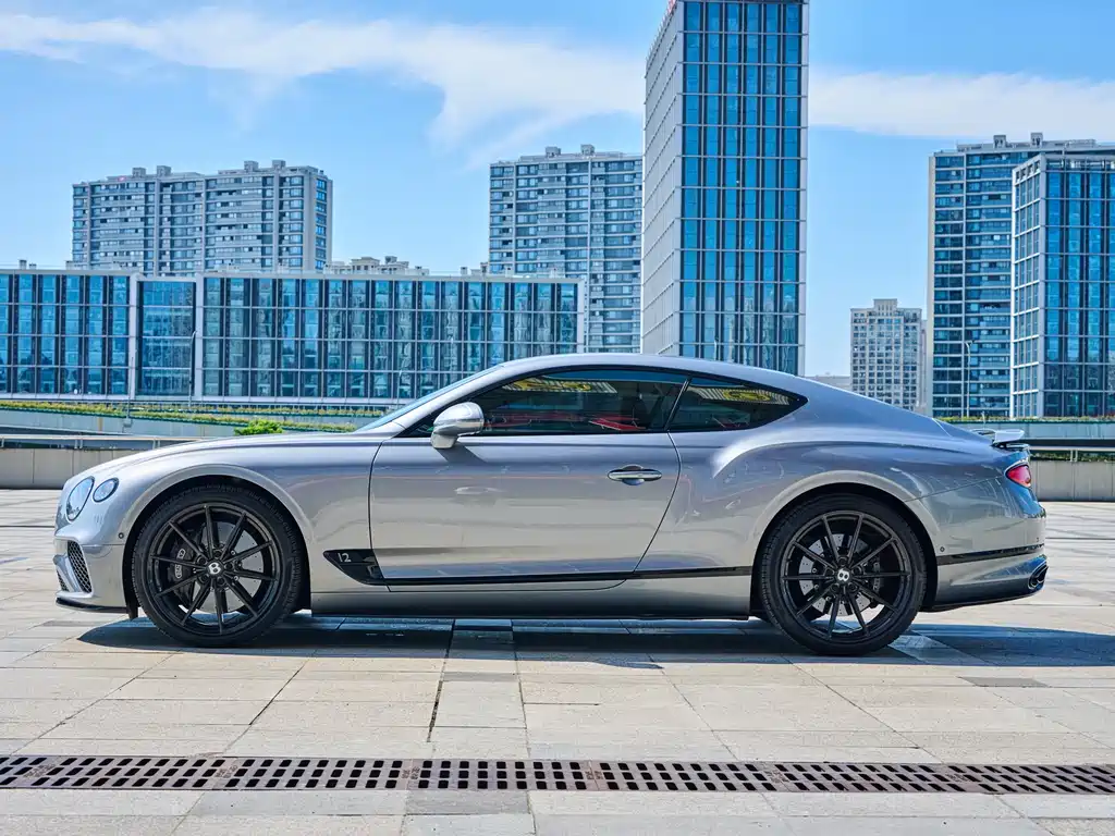 Bentley Continental 2023
