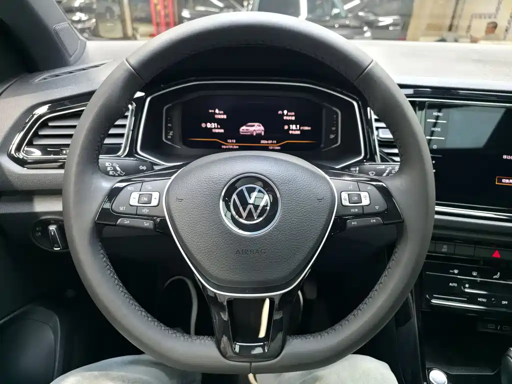 Volkswagen T-Roc 2021 — фото 26
