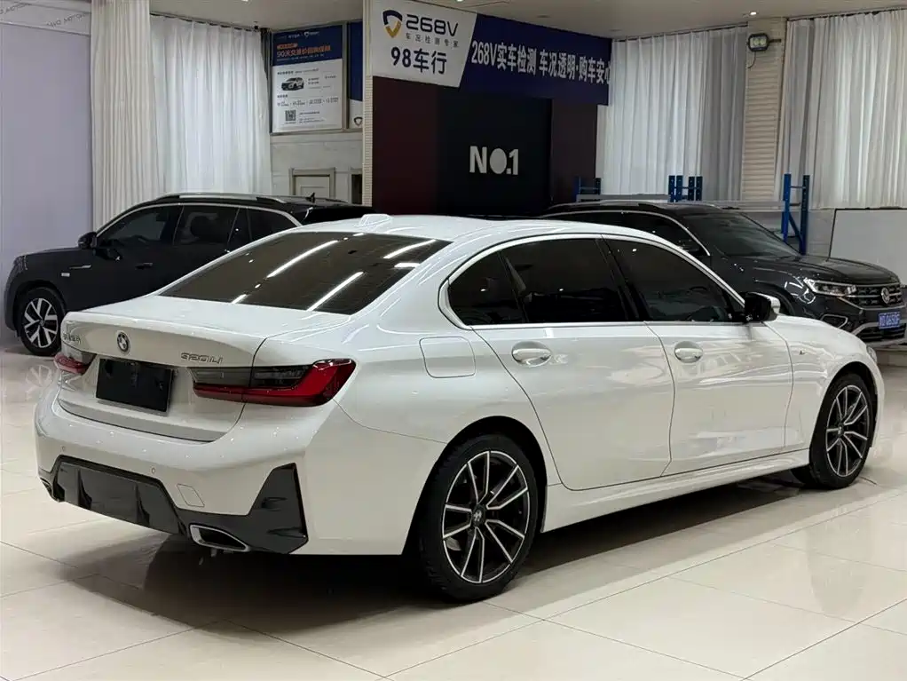BMW 3 Series 2023