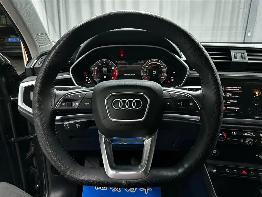 Audi Q3 2023 — фото 13